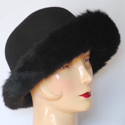 DAME black wool with faux fur hat, made in Italy