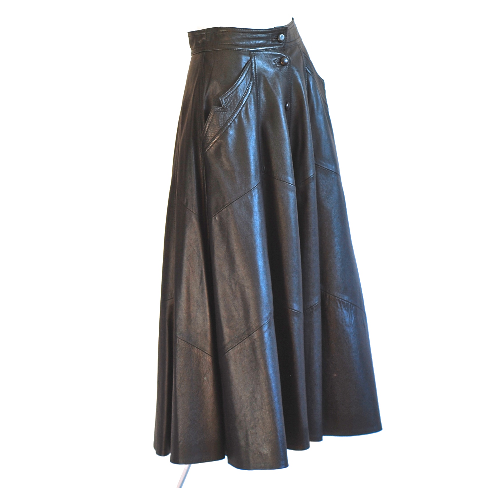 Pentik Select Flared Leather Midi Skirt – Italy | QUIET WEST